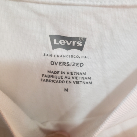 Levi's LGBTQ+ 🏳️‍🌈pride shirt 🌈 - Picture 7 of 9
